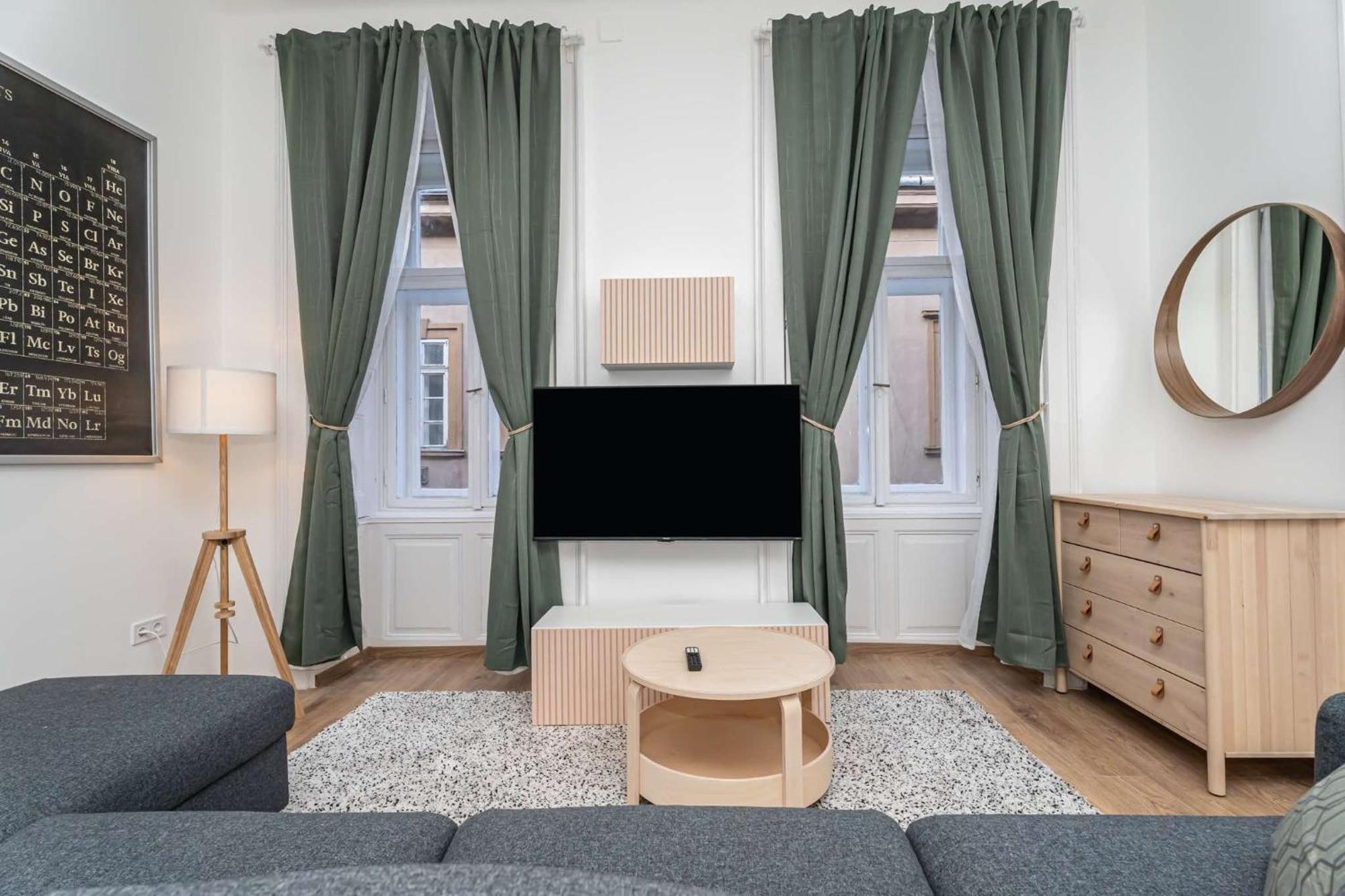 Apartment Gozsdu Court Three Roses Budapest