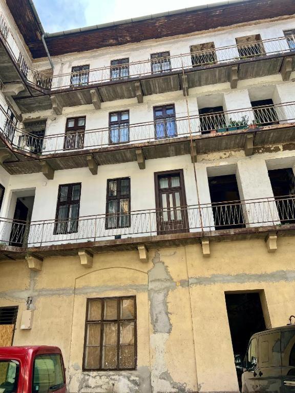 Apartment Gozsdu Court Three Roses Budapest